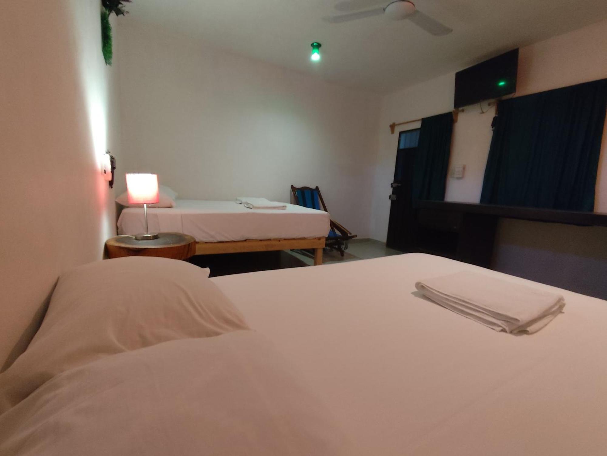 Alojamiento Ya'Ax Nah Playa del Carmen Zewnętrze zdjęcie